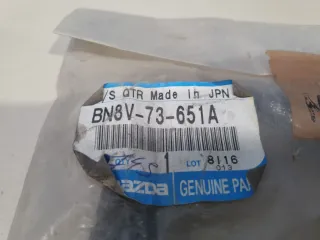 BN8V73651A Уплотнитель форточки левой Mazda 3 BK Арт ZAP243165, вид 2