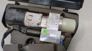 A1648000748 Моторчик (насос) подъема крышки багажника (3-5 двери) Mercedes GL X164 Арт 20656159, вид 3