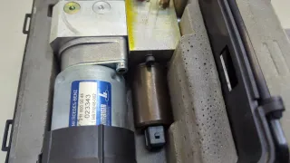 2118000048,70248002 Моторчик (насос) подъема крышки багажника (3-5 двери) Mercedes E W211 Арт 20628920, вид 4