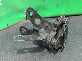 1K0814235A Крепление блока ABS Volkswagen Golf 5 Арт 2000000051405, вид 2