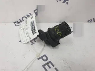 G22C-67-482 Насос (моторчик) омывателя стекла Mazda 3 BK Арт 2-459473, вид 1