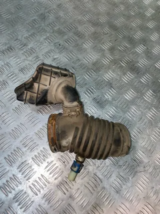 LF67-13-221 Патрубок воздушного фильтра Mazda 3 BK Арт 2-739901, вид 2