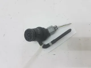 G22C-67-482 Насос (моторчик) омывателя стекла Mazda 3 BK Арт 2-333509, вид 2