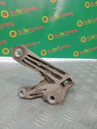 B32T39080B Кронштейн КПП Mazda 3 BK 2.0л Арт 2-752150, вид 3