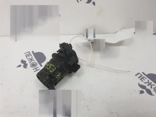 G22C-67-482 Насос (моторчик) омывателя стекла Mazda 3 BK Арт 2-459473, вид 2