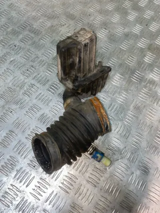 LF67-13-221 Патрубок воздушного фильтра Mazda 3 BK Арт 2-739901, вид 1