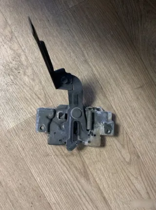 B32H-56-62XA Замок капота Mazda 3 BK Арт 2-1043888, вид 1