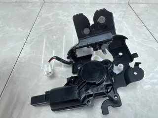 BN8V56820A Замок багажника Mazda 3 BK Арт 2-939601, вид 9