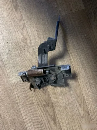 B32H-56-62XA Замок капота Mazda 3 BK Арт 2-1043888, вид 2