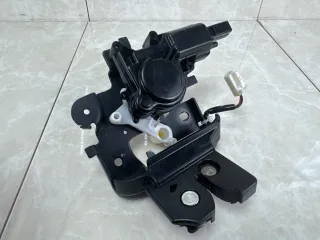 BN8V56820A Замок багажника Mazda 3 BK Арт 2-939601, вид 7