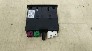 A1678201402 Разъем AUX / USB Mercedes GLE W167 Арт W46437, вид 3