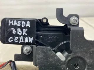 BN8V56820A Замок багажника Mazda 3 BK Арт 2-1068189, вид 10