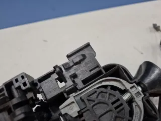 31440084 Кронштейн ручки двери задней левый Volvo V40 2 Арт Z358105, вид 3