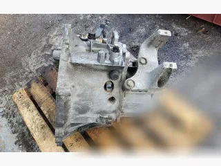  КПП механическая (МКПП) 5-ступенчатая Opel Zafira Life 1.6л Арт 105935275_3, вид 2