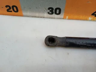 BN8W56930A Амортизатор крышки багажника (3-5 двери) Mazda 3 BK Арт 2-718891, вид 3