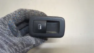 68214156AA Кнопка стеклоподъемника заднего левого Chrysler 200 Арт 20728372