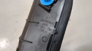 68195636AC Накладка под фонарь правый Chrysler 200 Арт 20732139, вид 3