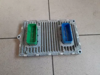 P05150993AC P68102890AF 05150993AC 68102890AF Блок управления двигателем Chrysler 200 Арт e11132896, вид 1