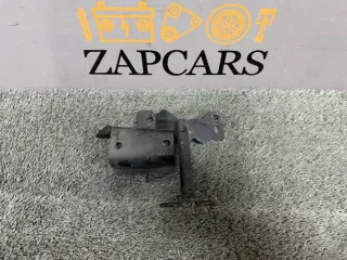 BP4K5215YA Кронштейн замка капота Mazda 3 BK Арт 2-34887, вид 2