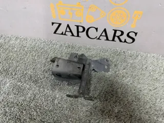 BP4K5215YA Кронштейн замка капота Mazda 3 BK Арт 2-34887, вид 4