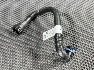 PJ93-8D011-CA Патрубок (трубопровод, шланг) Ford Mustang Mach-E Арт 01637341, вид 1