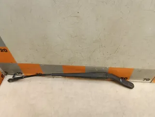 BP4K67321D Щеткодержатель (поводок стеклоочистителя, дворник) Mazda 3 BK Арт 2-964525, вид 1