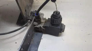 23166781 Кран масловлагоотделителя (разгрузка) Renault T-Series Trucks 11л Турбо Арт 20754964, вид 5