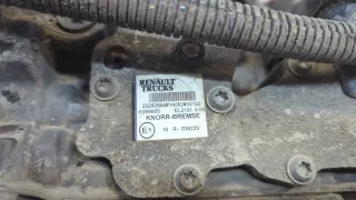 23166781 Кран масловлагоотделителя (разгрузка) Renault T-Series Trucks 11л Турбо Арт 20754964, вид 2