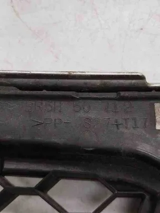 BR5H50712 Решетка радиатора Mazda 121 3 Арт e13952243, вид 3