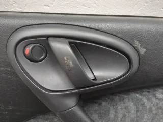 9331K7 Обшивка двери передней правой (дверная карта) Citroen Xsara Арт 11582729, вид 4