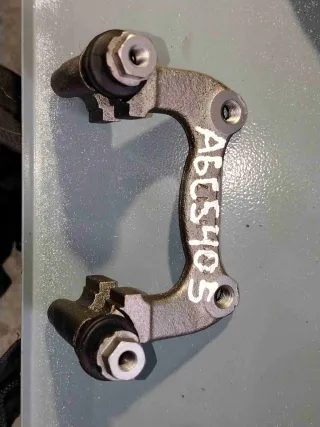  Скоба суппорта   Audi A6 C5 (S6,RS6) Арт A6C5405, вид 1