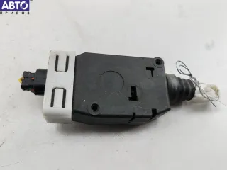 C4301 Активатор (привод) замка двери передней левой Volvo S40 1 Арт 55200420, вид 2