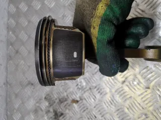  Поршень Mazda 3 BK 2.0л Инжектор Арт 20784126, вид 3