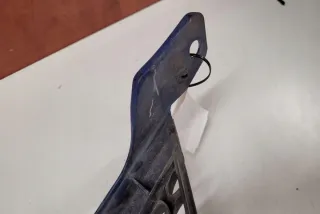 BN8V50711 Решетка радиатора Mazda 121 3 Арт e13952244, вид 1