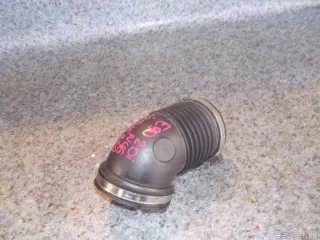 13717532755 Патрубок воздушного фильтра BMW 1 E81/E82/E87/E88 Арт E12246828