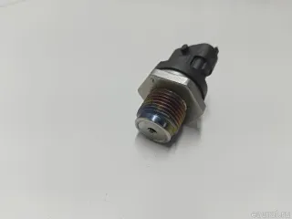 0281002706 Датчик давления топлива Chrysler Voyager 5 Арт E31744670, вид 3