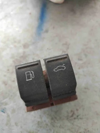 3C0959903 Кнопка открытия багажника   Volkswagen Passat B6 Арт B6894, вид 2